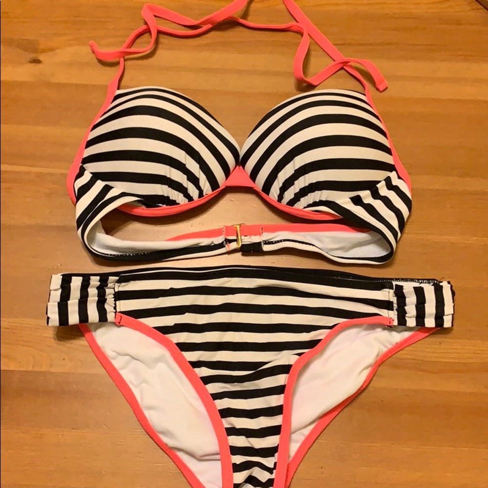 NWOT stripped bikini